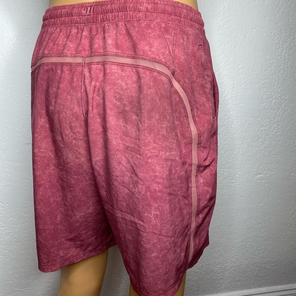 Lululemon WGVP Plum Pace Breaker Shorts 9" Lined Men's Size M - Picture 3 of 11